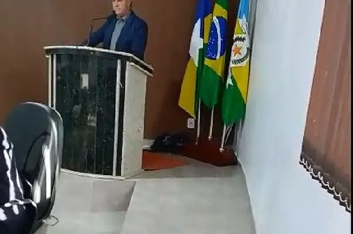Após solicitação do vereador Menudão do Povão, pacientes ganham espaço mais digno para aguardar transporte da saúde em Nova Brasilândia