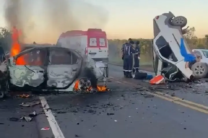 Idoso e dois jovens trabalhadores estão entre os mortos de tragédia na MT-010; veja vídeos