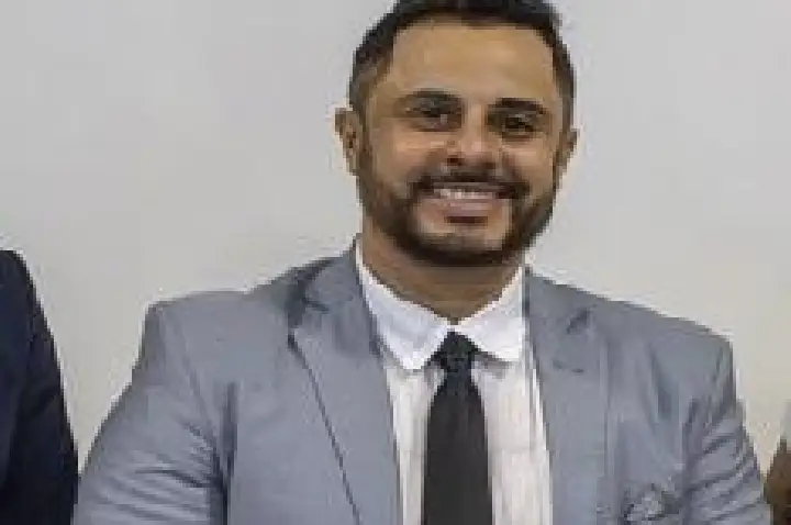 Há apenas oito meses de deixar o cargo de Presidente da Câmara Municipal de Nova Brasilândia do Oeste, o vereador JOTINHA da mais um tiro no pé