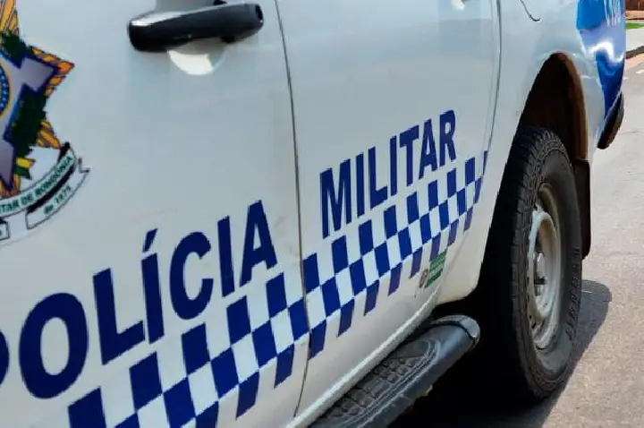 Homem é morto com tiro dentro de casa após discussão com padrasto em Candeias