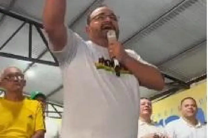 JOVENS TORNAM-SE PROTAGONISTAS E DENUNCIAM ESTADO DE BALBÚRDIA (?) EM MEIO A OSTENTAÇÃO E DESCASO DOS IRMÃOS FRANK E GEAN CAMPOS DE BARROS