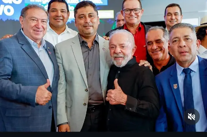 PREFEITO DE LÁBREA GERLANDO LOPES CUMPRIU AGENDA EM ENCONTRO COM O PRESIDENTE LULA COM PREFEITOS, SENADORES OMAR AZIZ E EDUARDO BRAGA