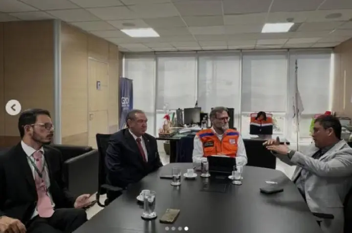 PREFEITO DE LÁBREA GERLANDO LOPES (PL) E O DEPUTADO ÁTILA LINS (PSD) SENSIBILIZAM DEFESA CIVIL NACIONAL E LIBERAM RECURSOS PARA SOCORRER VÍTIMAS DE NOVA CHEIA
