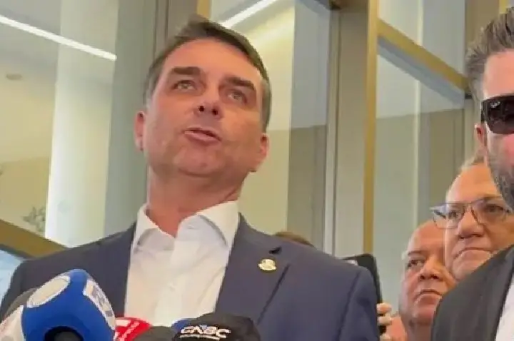 SENADO FEDERAL BANCOU VIAGEM DE FLÁVIO BOLSONARO EM VISITA A VORCARO EM SÃO PAULO