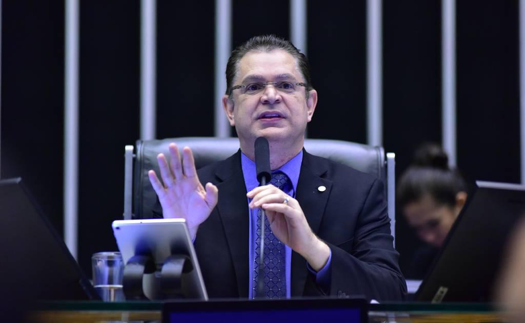 Sóstenes Cavalcante ressalta o desrespeito do governo do PT com os evangélicos