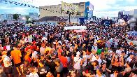 Vídeo: o gigantesco desfile da Banda do Vai Quem Quer em imagens áereas