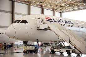 Incidente em voo da Latam deixa ao menos 50 feridos na Nova Zelândia