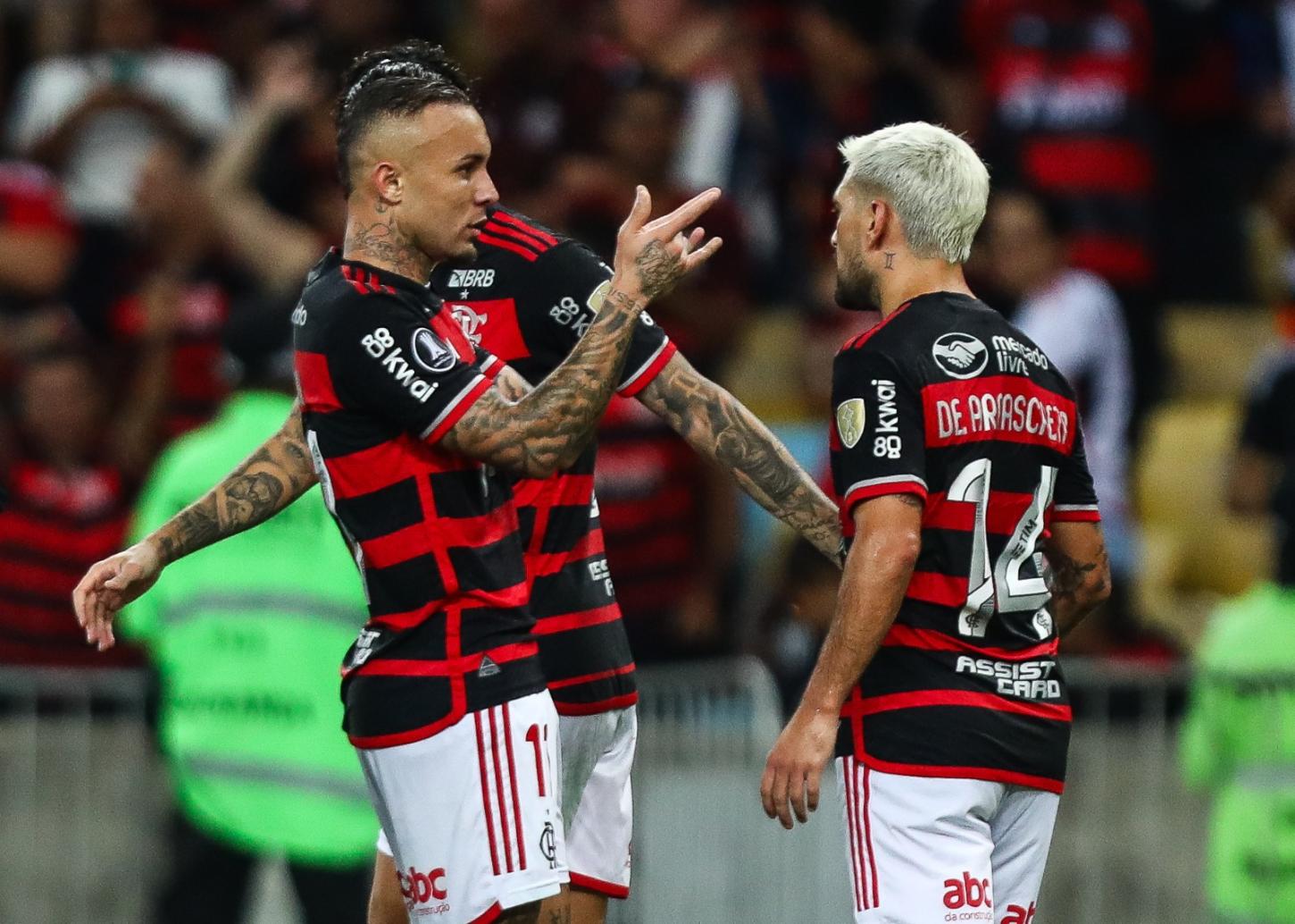 Em noite inspirada, Flamengo goleia o Bolívar por 4 a 0 no Maracanã
