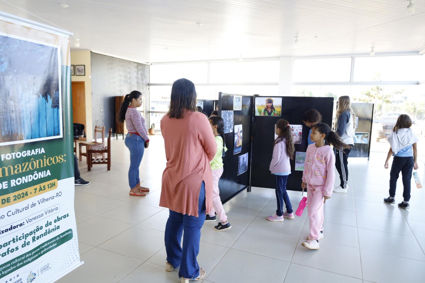 Mostra de Fotografia “Olhares Amazônicos: Retratos de Rondônia” encanta visitantes em Vilhena