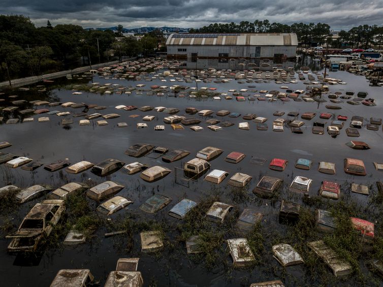 Desastre climático faz vendas da indústria caírem 15,6% em maio no RS