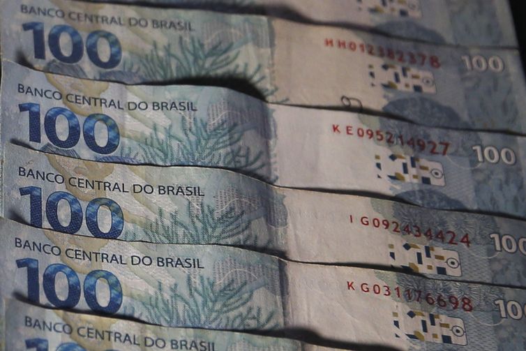 Dívidas de famílias atingem maior nível desde novembro de 2022: 78,8%