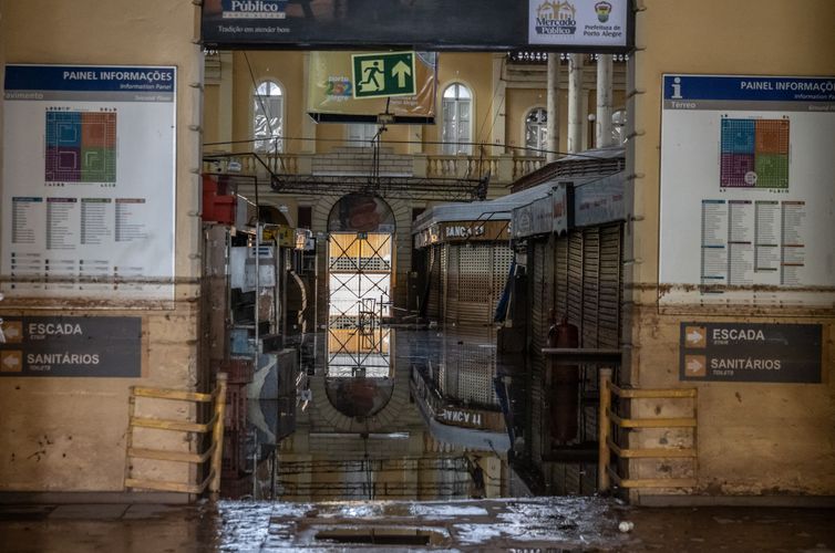 Nível do Guaíba mantém queda, mas preocupação dos moradores continua