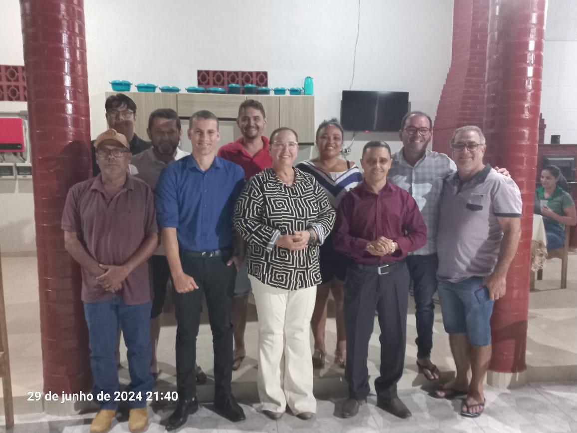 O Partido Progressista do prefeito Hélio Mendes definiu  o pastor Florisvaldo Carvalho como vicê da pré-candidata Maria Rezende