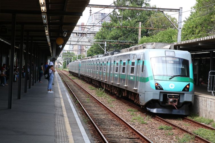 São Paulo privatizará linhas de trens com 17 milhões de usuários/mês