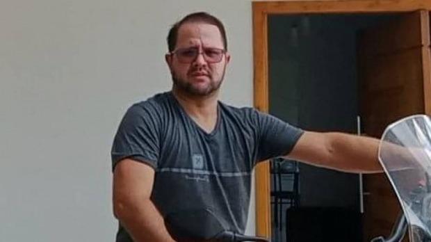 Gerente da Caixa sofre queda de cavalo no sítio da família, fratura o pescoço e morre aos 40 anos
