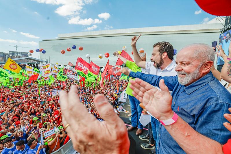Governo Lula abre o cofre para beneficiar aliados às vésperas das eleições