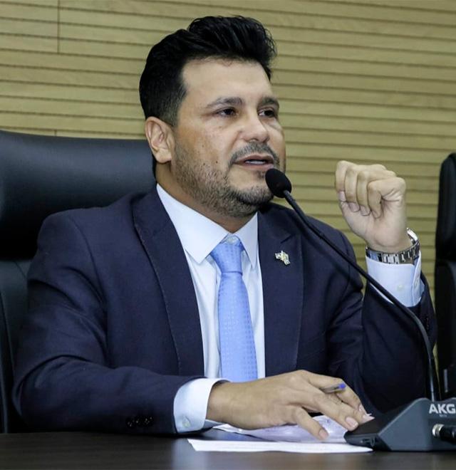 Norma aprovada pela Mesa Diretora da Assembleia tira Marcelo Cruz da disputa eleitoral