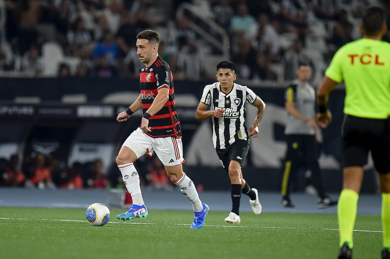 Flamengo perde para o Botafogo no Nilton Santos, pelo Brasileirão