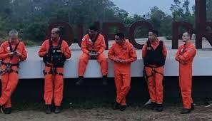 Queda de helicóptero dos bombeiros em MG: foto mostra ocupantes da aeronave antes da decolagem