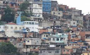 Quase 16,4 milhões de pessoas moram em favelas no Brasil, revela Censo