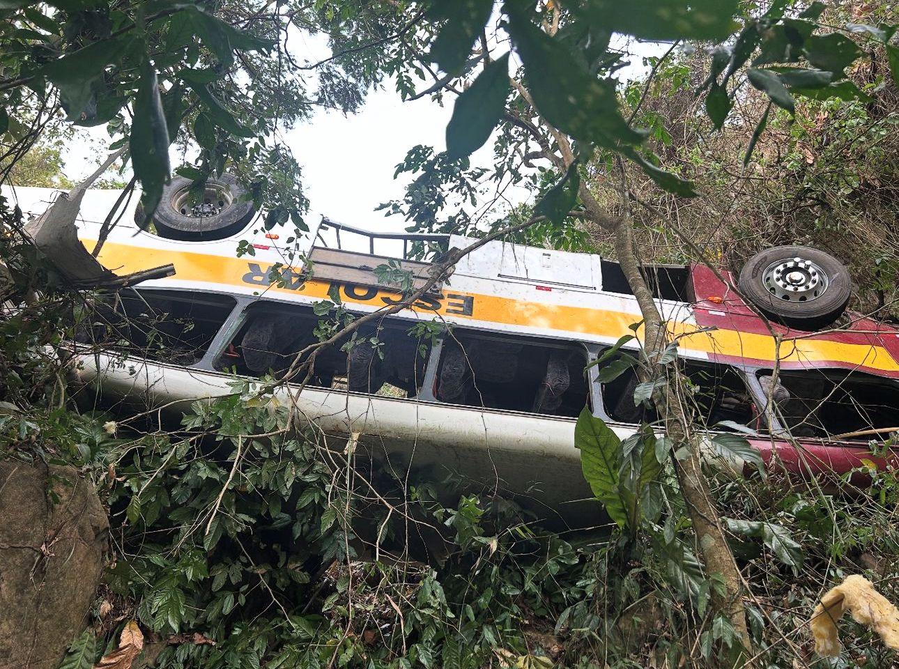 Tragédia em União dos Palmares: 17 mortos em acidente com ônibus na Serra da Barriga