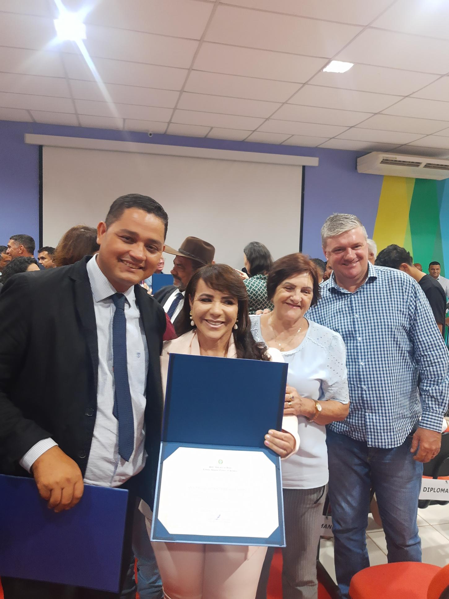 Ana Paula Capelli  é diplomada pela Justiça Eleitoral e entra para a história de Nova Brasilândia D’oeste como a parlamentar mais votada da história no município