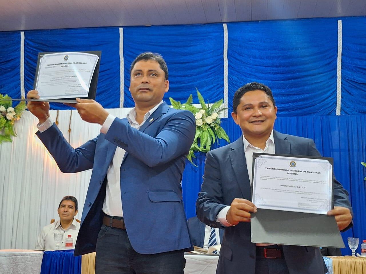 PREFEITO E O VICE DO MUNICÍPIO DE LÁBREA SÃO DIPLOMADOS SOB PEDIDOS DE MUDANCA, TRANSFORMACAO E ESPERANCA DE DESENVOLVIMENTO