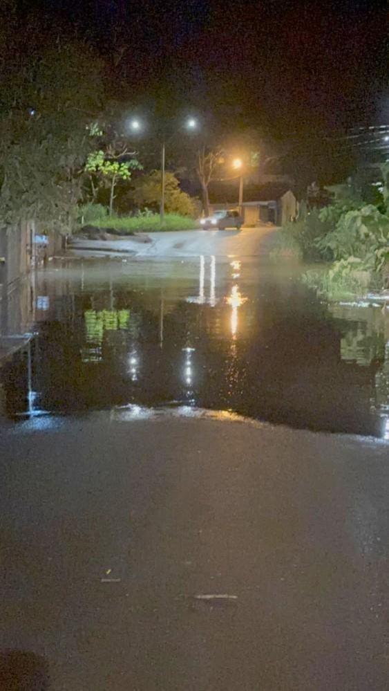 Jaru: Intensa Chuva Faz Rio Mororó Transbordar e Causa Novos Alagamentos
