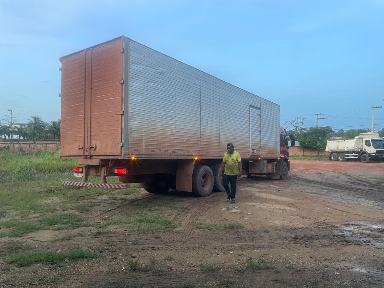 MUNICÍPIO DE LÁBREA MANTÉM RESTRIÇÃO AO TRÁFEGO DE VEÍCULOS PESADOS E LONGOS NOS RAMAIS DE LIGAÇÃO COM A BR-230 DURANTE INVERNO