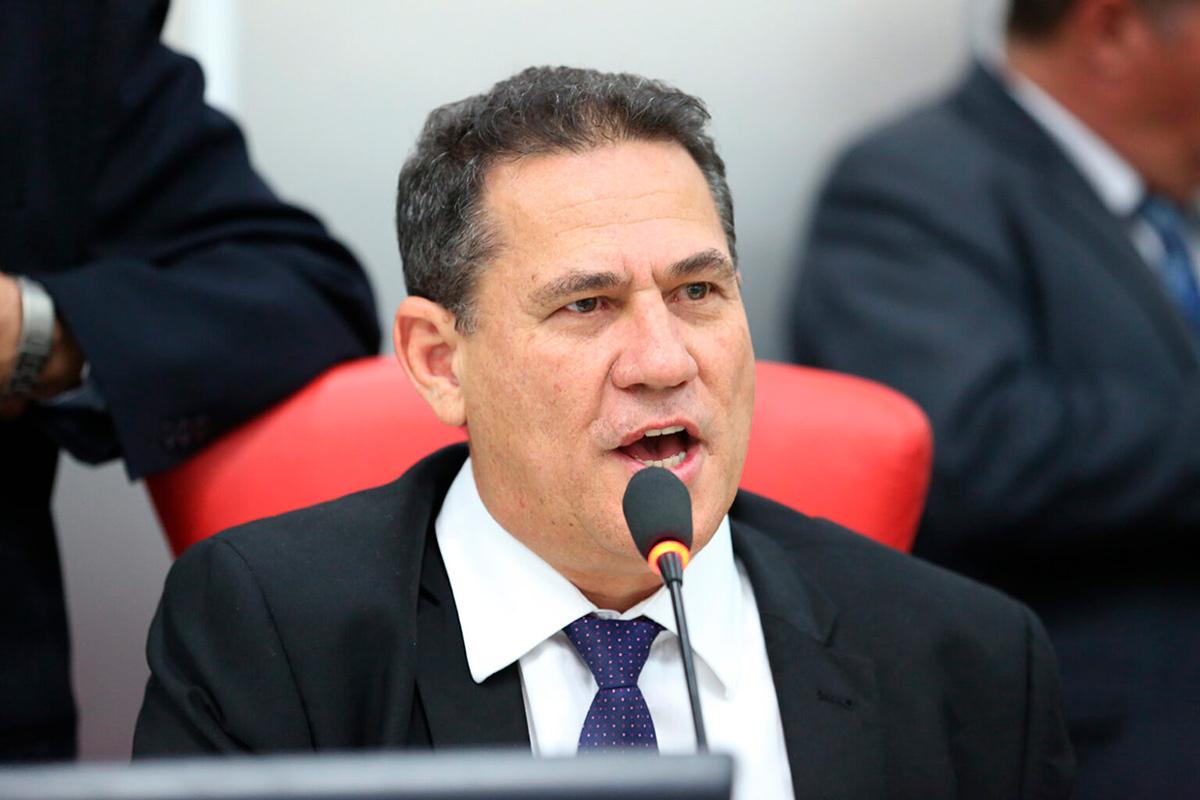 Ex-deputado Maurão de Carvalho é preso por condenação a 11 anos e 7 meses de prisão