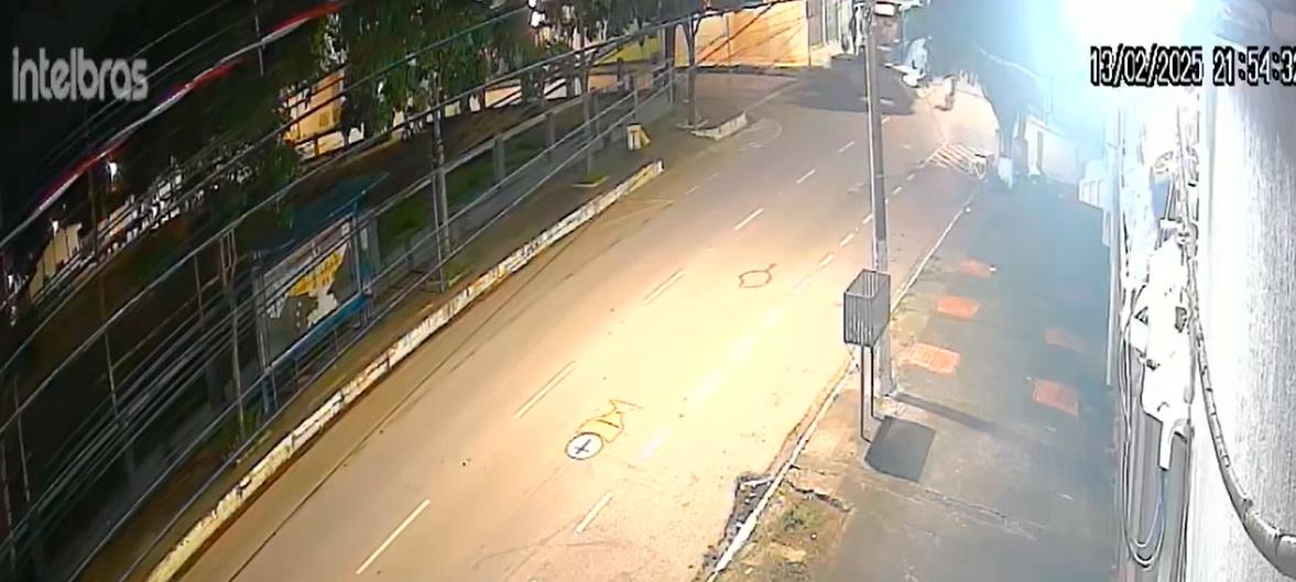 Vídeo do acidente: MP pede liberdade e engenheiro que avançou sinal e matou motoboy paga fiança e é solto