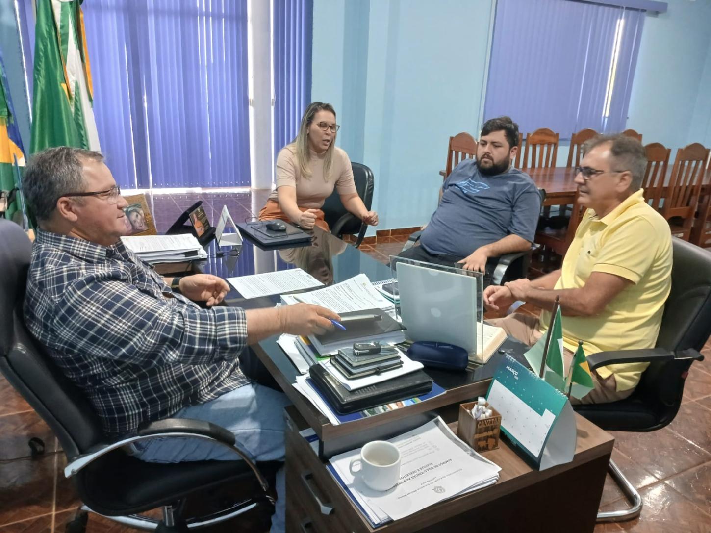 Chefe de Gabinete do deputado Luizinho visita Itapuã D´Oeste e recebe demandas da administração municipal