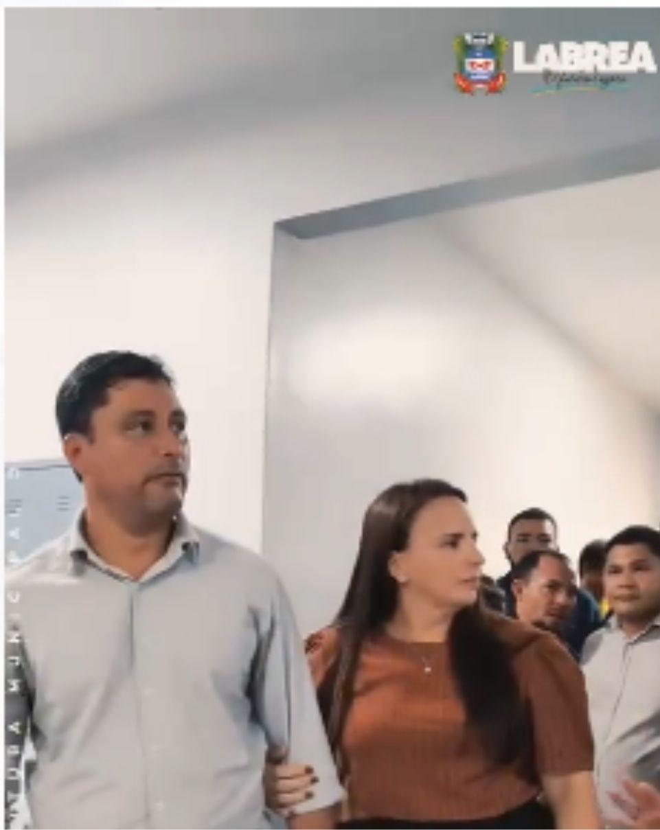 FUNCIONÁRIOS E MÉDICOS DO HOSPITAL REGIONAL DO MUNICÍPIO DE LÁBREA NO SUL DO AMAZONAS RECEBEM, PELA PRIMEIRA VEZ, OS SALÁRIOS NO DIA ACORDADO