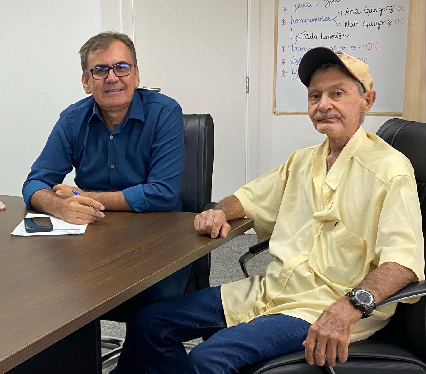 Gabinete do deputado Luizinho recebe visita de pioneiro de Rondônia