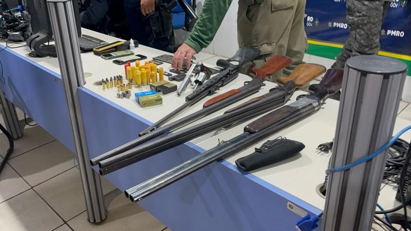 Ação conjunta da PM, Ibama e ICMBio resulta em apreensão de armas e quatro presos em Candeias