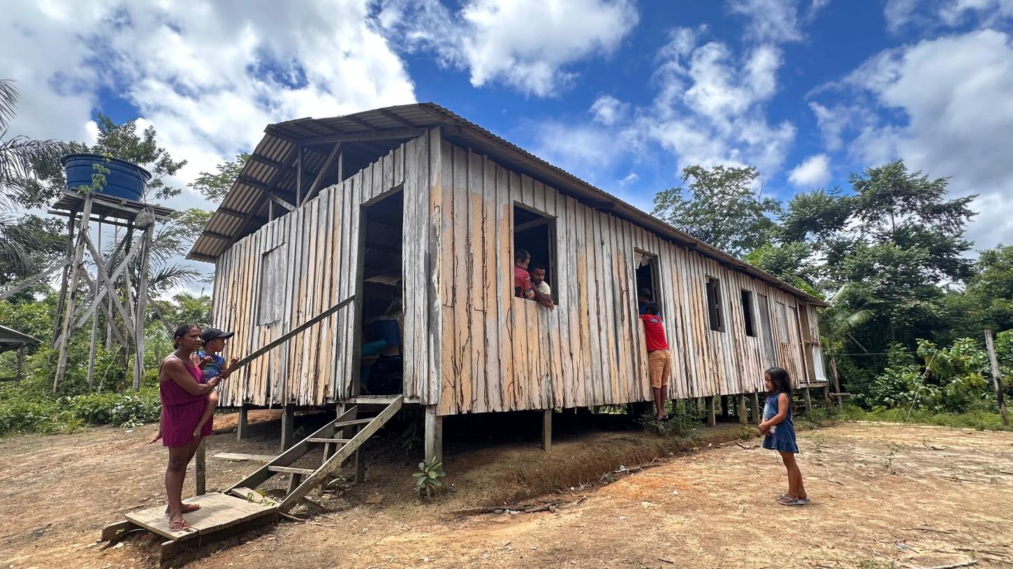 ESCOLAS RIBEIRINHAS DO RIO UMARI E AO LONGO DOS RAMAIS DA BR-230 CORREM RISCO DE DEIXAREM ALUNOS FORA DA SALA DE AULA