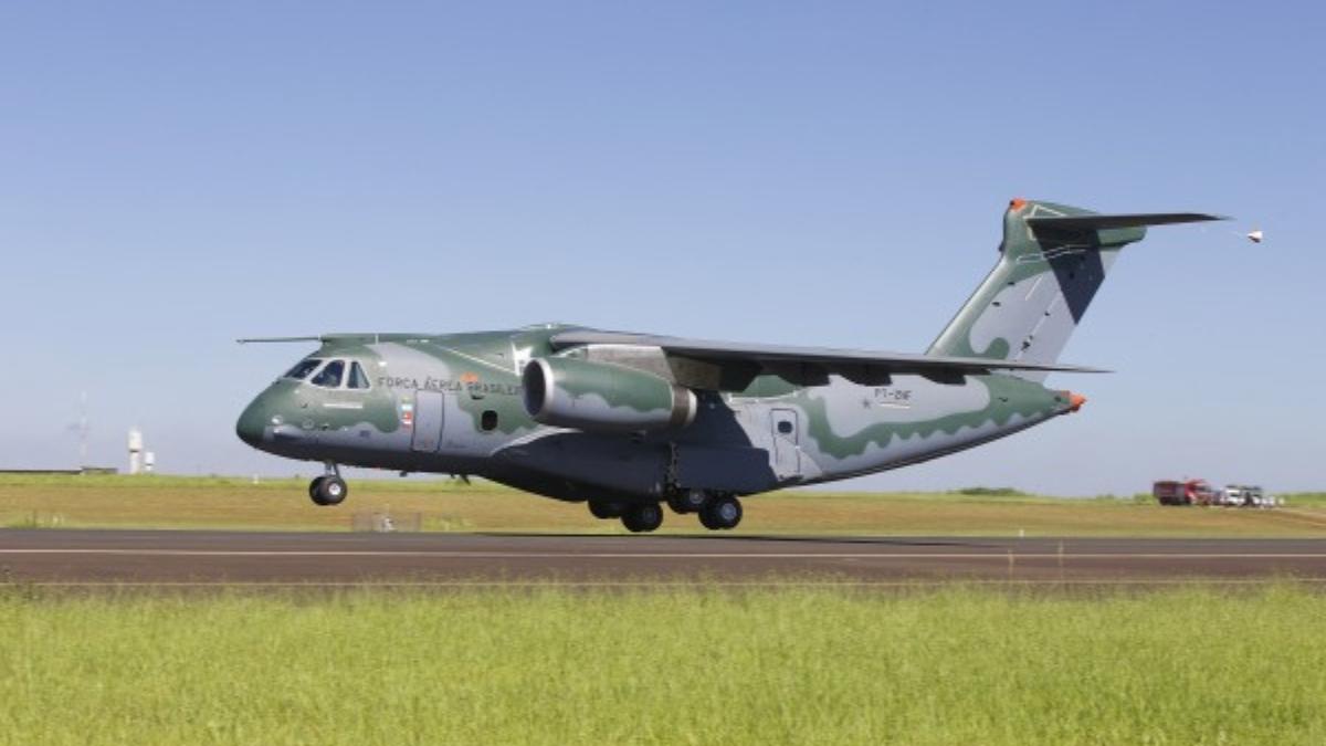 Esposa de piloto que desapareceu durante voo em Roraima pede que FAB mantenha buscas