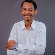 Vereador Elizeu Almeida fica indignado por seu nome não ser citado em audiência pública sobre a privatização da SAAE e acaba ultrapassando os limites de suas prerrogativas