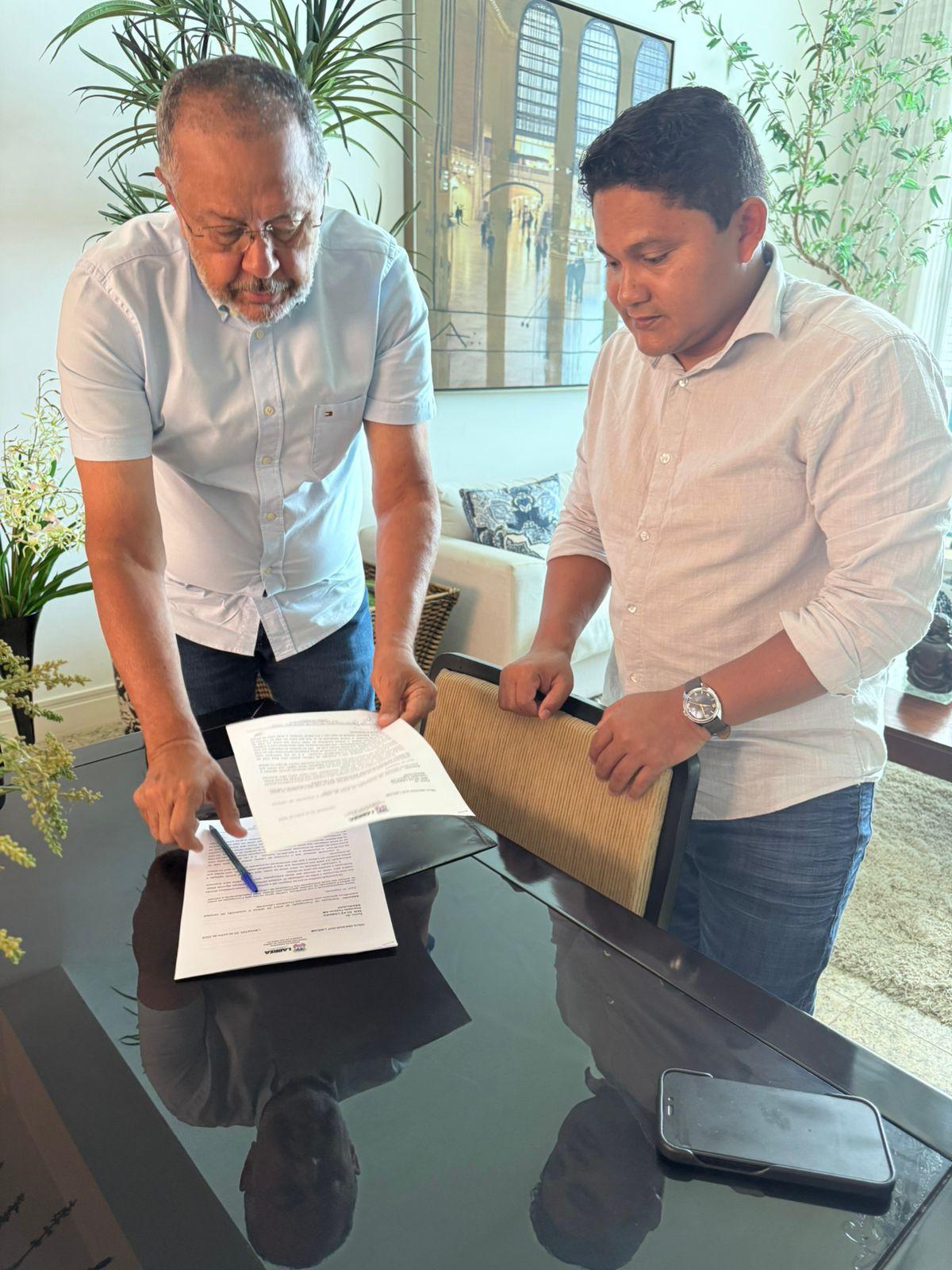 VICE-PREFEITO DO MUNICÍPIO DE LÁBREA, JOÃO ROBERTO, REFUTA ATAQUES A AGRICULTORES, A PRODUTORES RURAIS E PROPÕE REVISÃO DE MEDIDAS CONSIDERADAS EXTREMAS