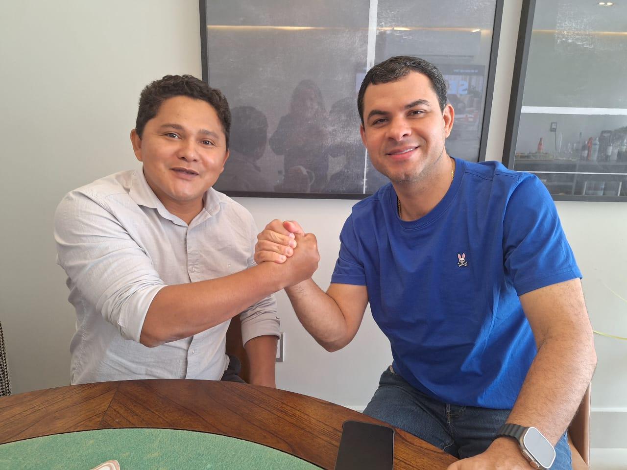 VICE-PREFEITO JOÃO ROBERTO (PODE) E COMITIVA DO MUNICÍPIO DE LÁBREA FORTALECE RELAÇÕES COM O MANDATO DO DEPUTADO FEDERAL SAULO VIANA EM ENCONTRO DECISIVO PARA O QUADRIÊNIO 2025-28
