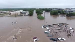 Número de mortos em enchentes no Texas sobe para 24