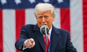 Trump taxa Brasil em 50% e envia carta com críticas a Lula