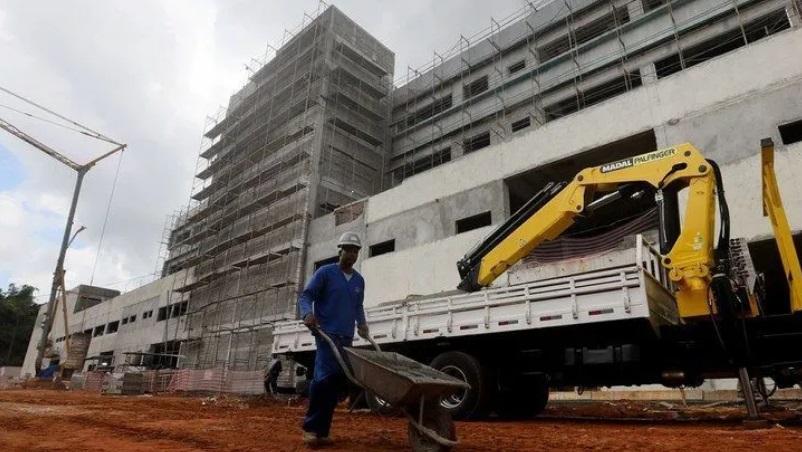 Com custo de R$ 10 bi, obras de transporte paradas dobram no Brasil