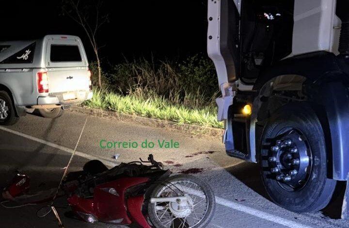 Motociclista morre após ser atingida por caminhão na BR-429