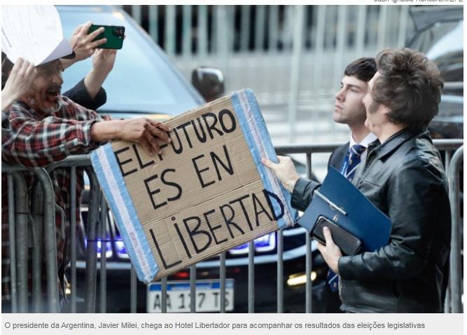Milei amplia força no Congresso após vitória nas eleições legislativas na Argentina