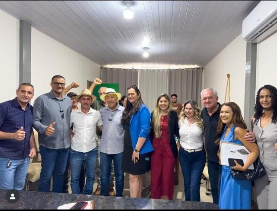 Prefeito Ginão da Saúde comemora a chegada das Vigas de Aço para a conclusão das pontes de concreto em Nova Brasilândia do Oeste