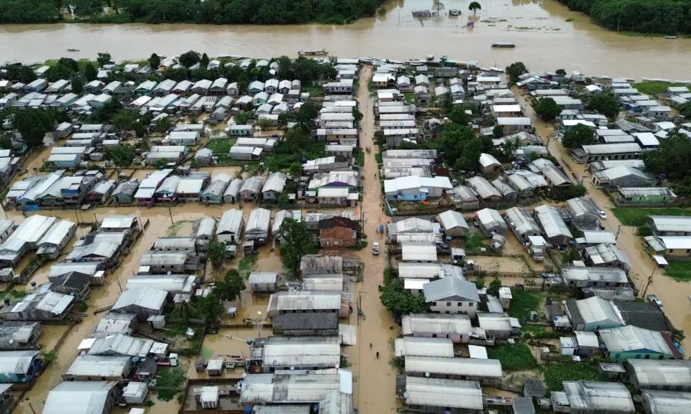Rio Tarauacá segue em elevação, atinge 10,44 metros e já afeta 10 mil pessoas na cidade