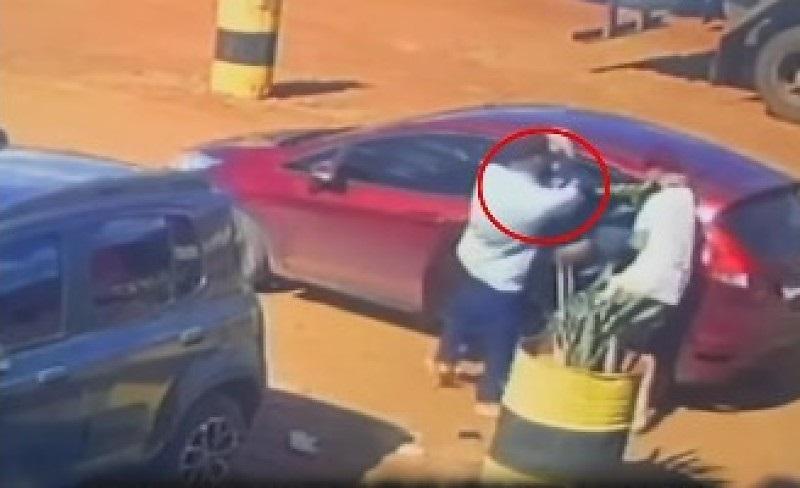 PM salva homem de sessão de tortura e mata criminoso durante operação; vídeo