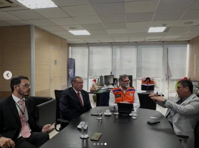 PREFEITO DE LÁBREA GERLANDO LOPES (PL) E O DEPUTADO ÁTILA LINS (PSD) SENSIBILIZAM DEFESA CIVIL NACIONAL E LIBERAM RECURSOS PARA SOCORRER VÍTIMAS DE NOVA CHEIA