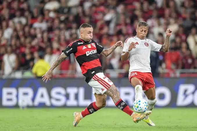 Flamengo busca empate no fim e evita derrota diante do Internacional pelo Brasileirão